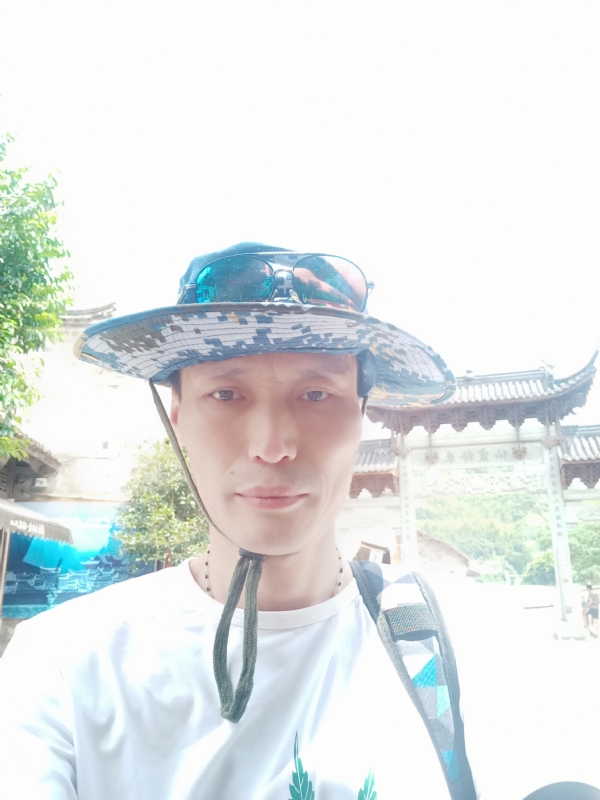 童群海的第一张照片--兰溪上门女婿服务网